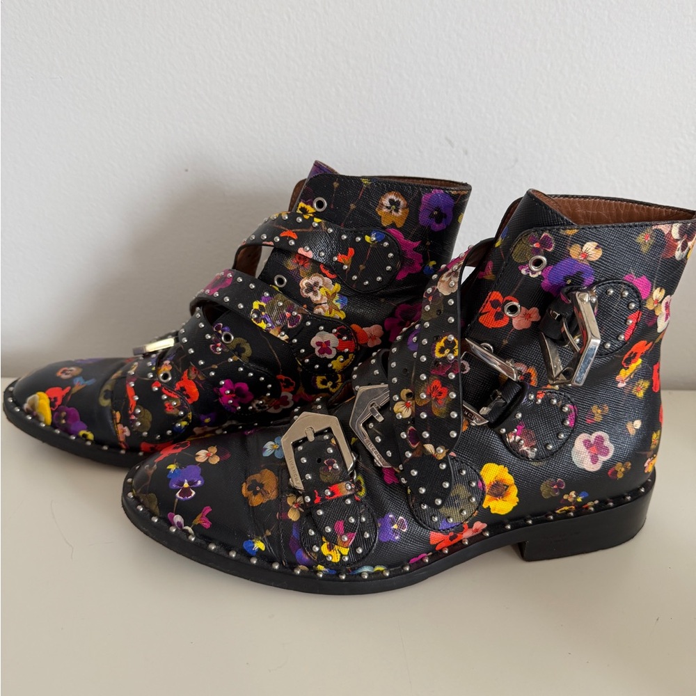 GIVENCHY PRUE Women's Boots Leather Studded Floral Buckle Authentic, SZ 38